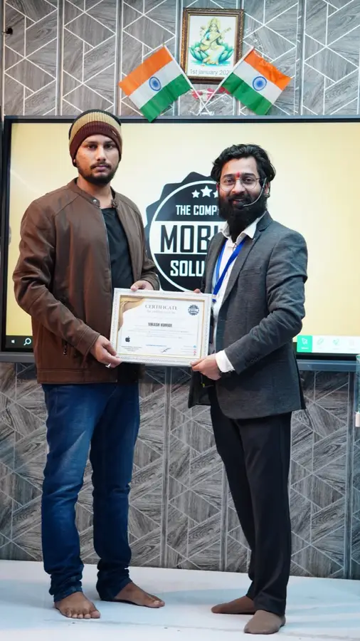 DMS January batch graduate with certificate