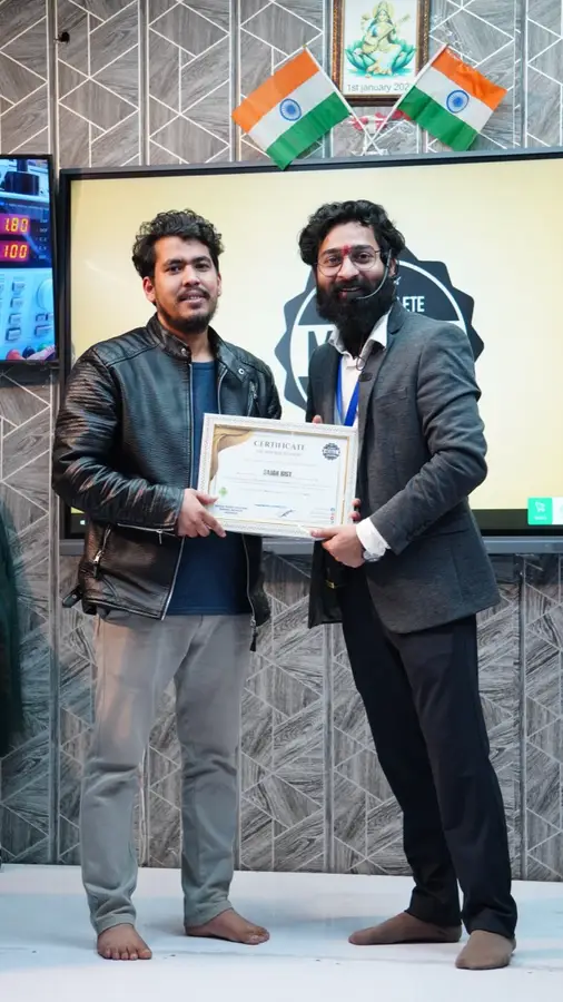 DMS January batch graduate with certificate