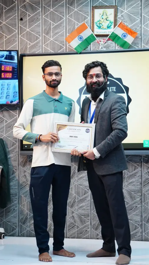 DMS January batch graduate with certificate