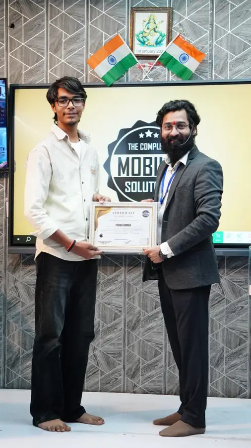 DMS January batch graduate with certificate