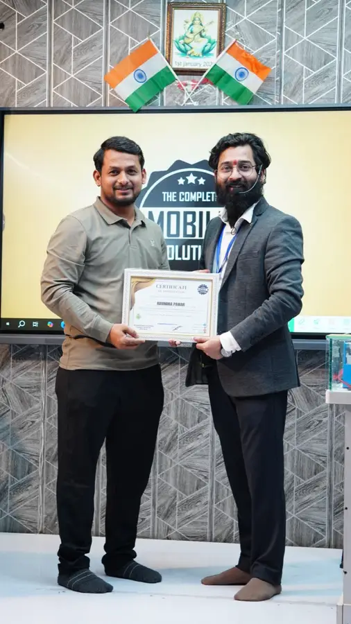 DMS January batch graduate with certificate